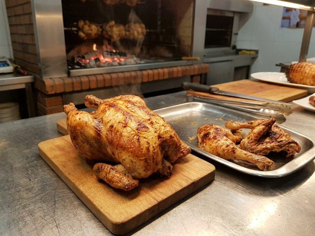 Pollo de corral asado para llevar en Ourense